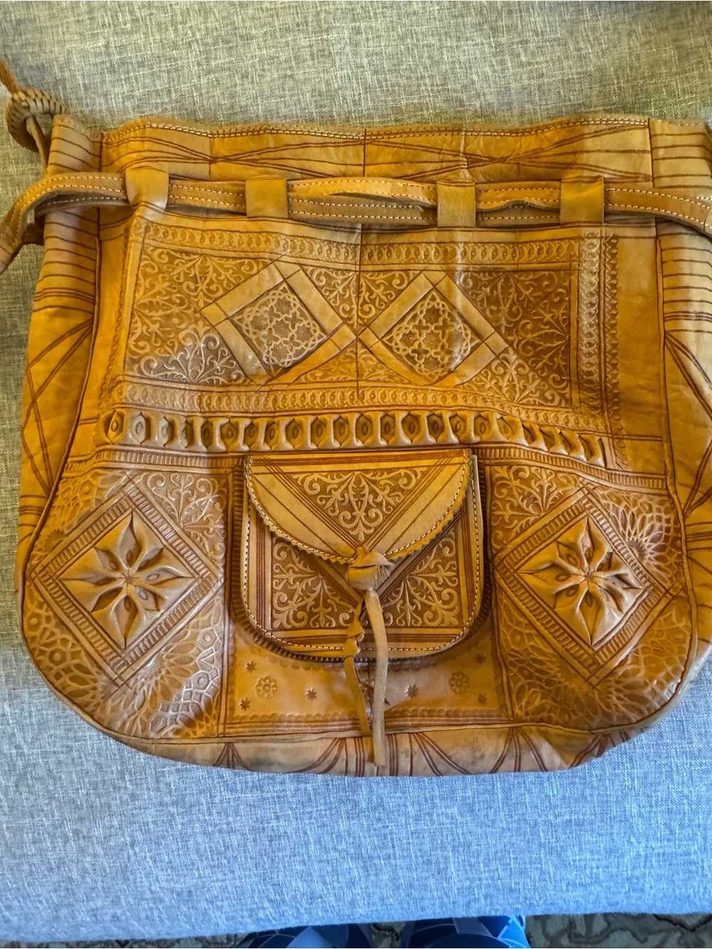 Moroccan Leather Handmade Embossed Boho Hippie Shoulder Bucket Bag - Picture 4 of 14